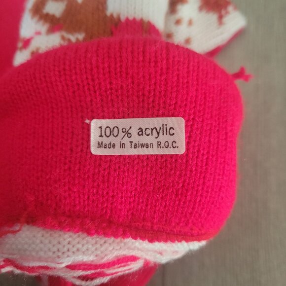 Vintage ROC Christmas Knitted Stockings Set Of 2 Angel & Bear Designs Red/White - Picture 9 of 9